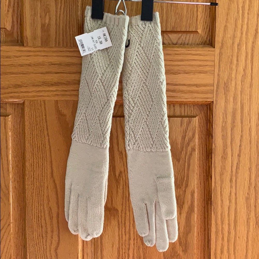 Long knit gloves